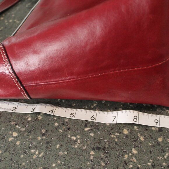 Latico New Jersey USA Red Leather Shoulder or Tote Footed Silver Hardware - Picture 9 of 14